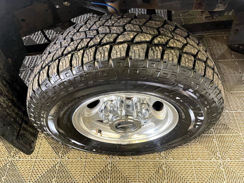 Used 2001 Ford F250 Lariat image 9