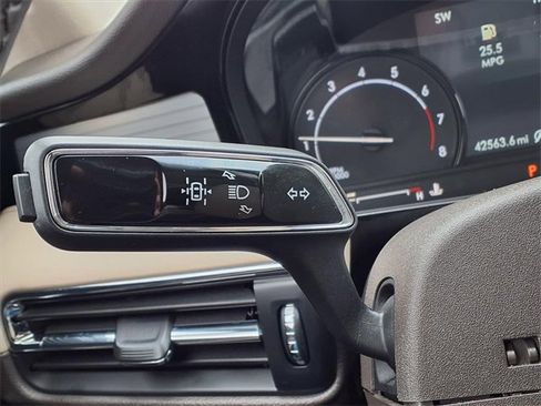 Certified 2022 Lincoln Corsair FWD w/ Equipment Group 101A image 13