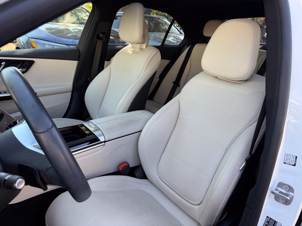 Used 2025 Mercedes-Benz C 300 Sedan image 13