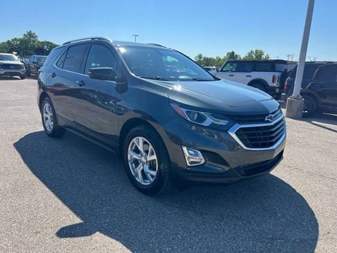 Used 2019 Chevrolet Equinox LT FWD image 3