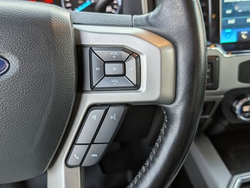 Used 2022 Ford F250 Lariat w/ Black Appearance Package image 23