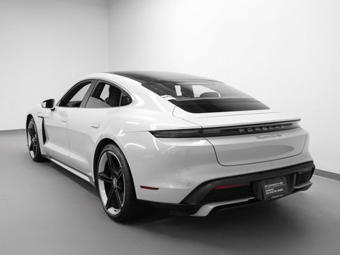 Certified 2021 Porsche Taycan Turbo image 3