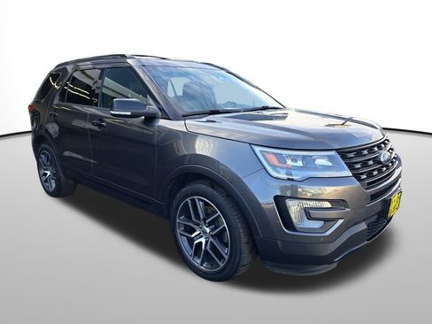 Used 2017 Ford Explorer Sport image 8