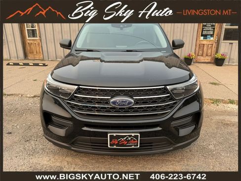 Used 2021 Ford Explorer XLT w/ Class III Trailer Tow Package AWD/4WD image 2