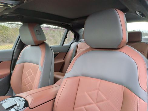 Certified 2025 BMW 550e xDrive 550e xDrive w/ Executive Package image 26