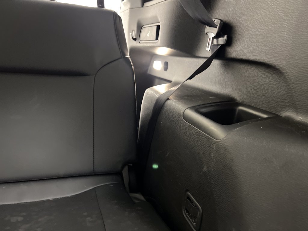 Used 2025 Mitsubishi Outlander SE FWD image 39