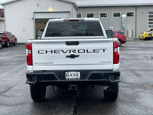 Used 2025 Chevrolet Silverado 2500 Custom w/ Custom Value Package image 12