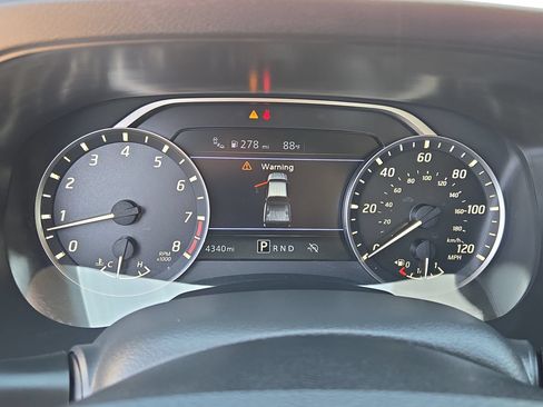 Certified 2025 Nissan Frontier SV RWD image 18