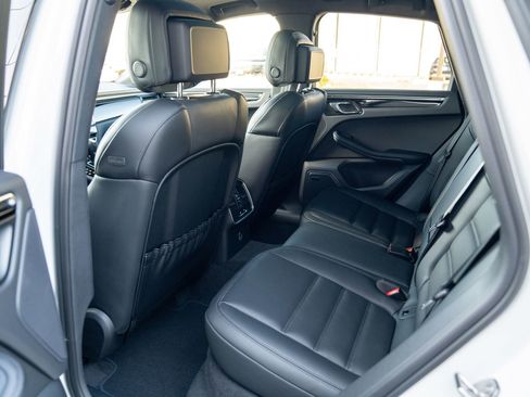 New 2026 Porsche Macan image 23