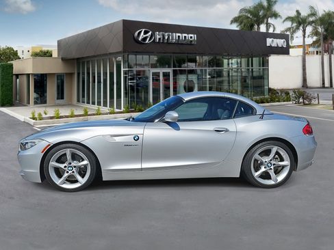 Used 2011 BMW Z4 sDrive35i image 6