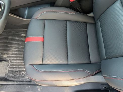 New 2026 Chevrolet Traverse RS w/ LPO, Floor Liner Package AWD/4WD image 11