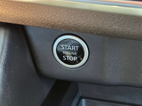 Used 2021 Nissan Rogue SL FWD image 27