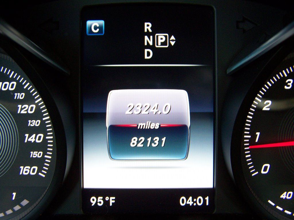 Used 2015 Mercedes-Benz C 300 Sedan image 8