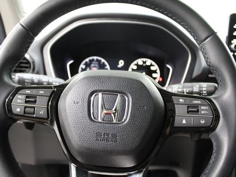Used 2025 Honda Pilot Touring image 36