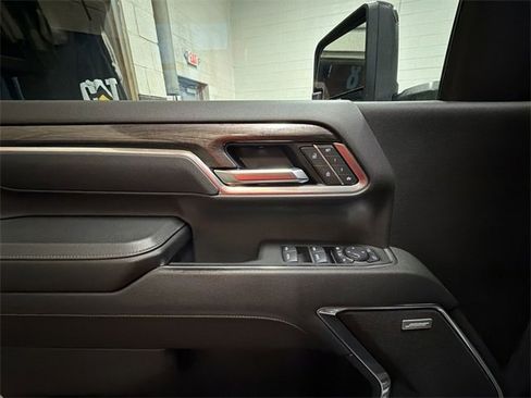 Certified 2025 Chevrolet Silverado 3500 LTZ w/ LTZ Premium Package image 13