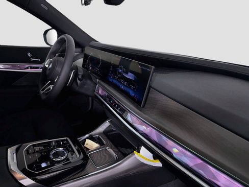 New 2026 BMW 740i xDrive AWD/4WD image 30
