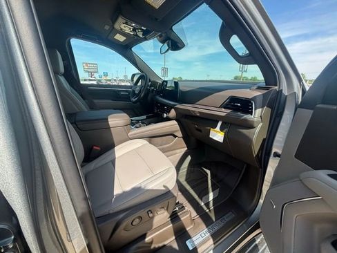 New 2026 Chevrolet Suburban LT w/ Comfort Package AWD/4WD image 16