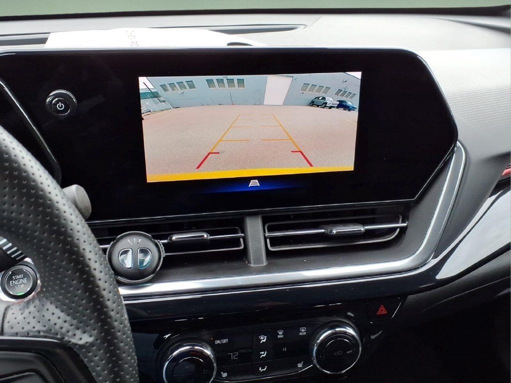 Used 2024 Chevrolet Trax RS w/ Driver Confidence Package FWD image 23