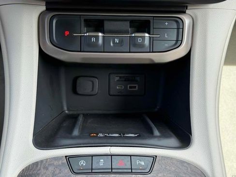 Used 2023 GMC Acadia Denali w/ Trailering Package FWD image 11