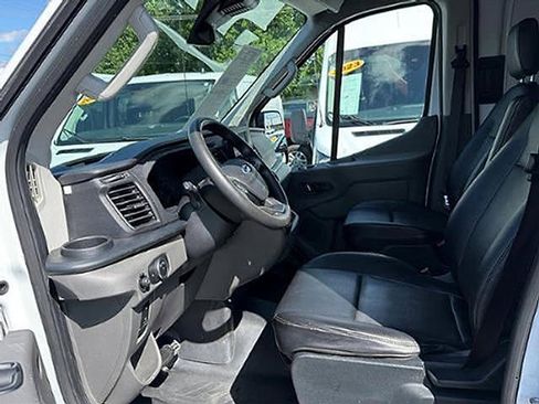 Used 2023 Ford Transit 250 Medium Roof RWD image 9