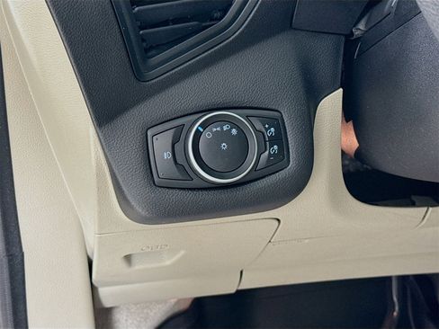 Used 2016 Ford Escape SE image 11