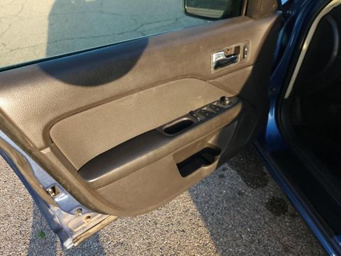 Used 2010 Ford Fusion SE image 10