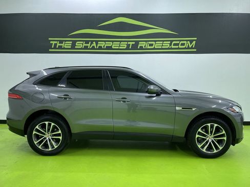 Used 2017 Jaguar F-PACE Premium image 11