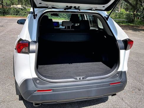 Used 2024 Toyota RAV4 XLE FWD image 36
