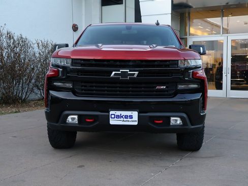 Used 2021 Chevrolet Silverado 1500 LT Trail Boss w/ Convenience Package II image 3
