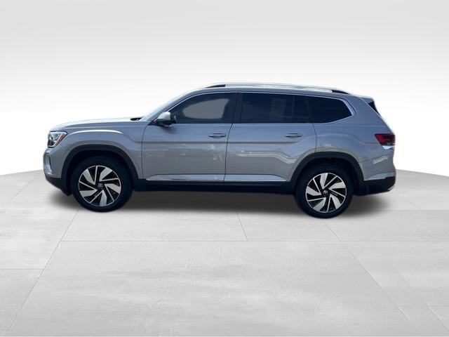 Used 2024 Volkswagen Atlas SEL AWD/4WD image 4