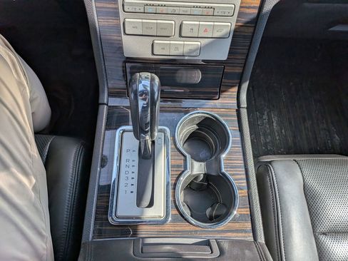 Used 2010 Lincoln Navigator 4WD image 14