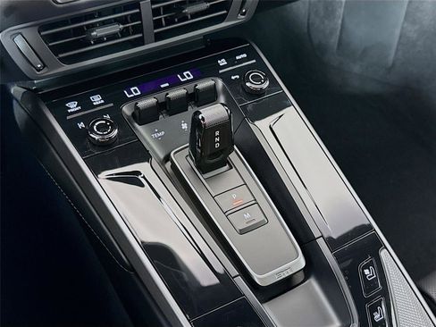 Used 2025 Porsche 911 Carrera image 17