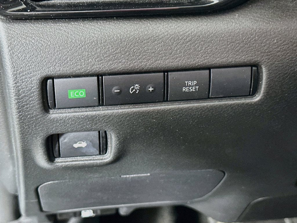 Used 2024 Nissan Sentra SV FWD image 15