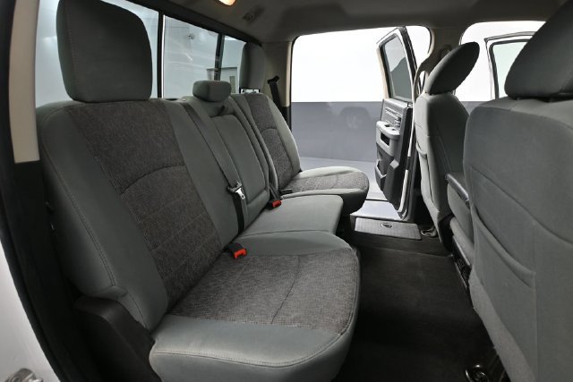 Used 2017 RAM 1500 Big Horn RWD image 32