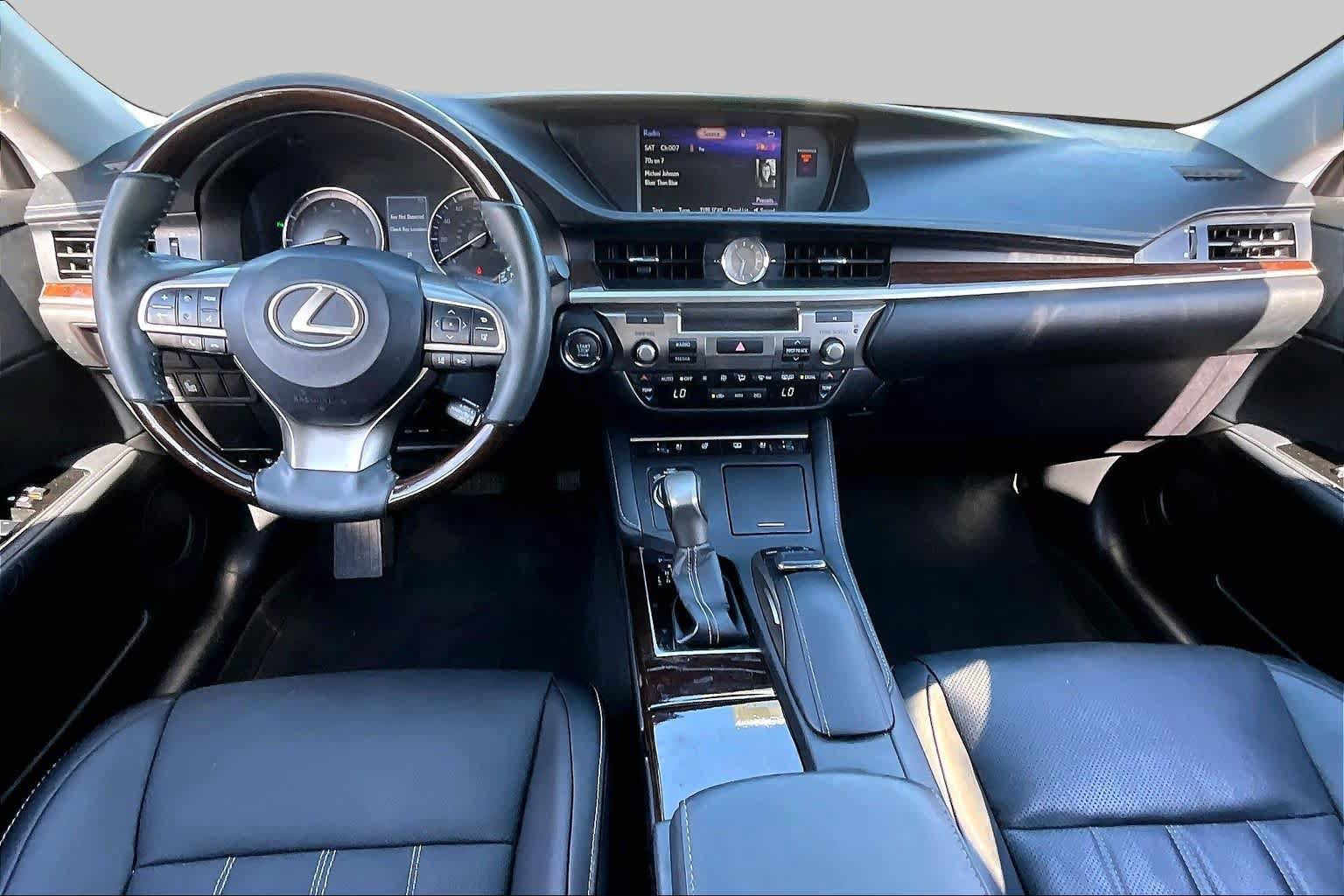 Used 2018 Lexus ES 350 w/ Luxury Package w/Wood Trim FWD image 13
