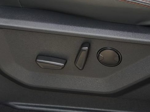 Used 2025 Ford Expedition Active AWD/4WD image 22