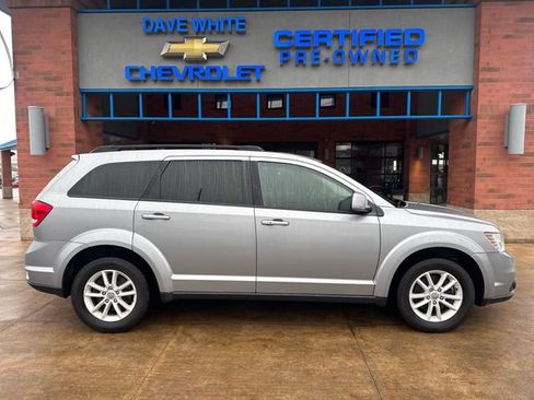 Used 2016 Dodge Journey SXT w/ Comfort/Convenience Group image 10