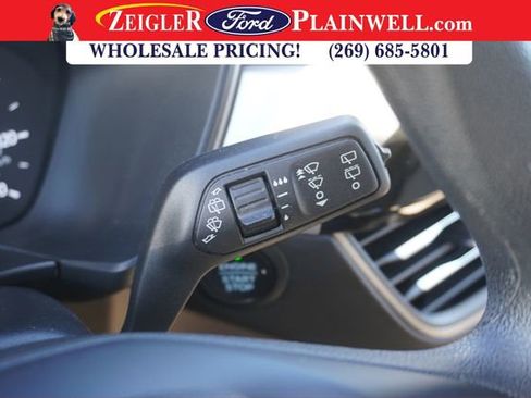 Used 2022 Ford Escape SE image 25