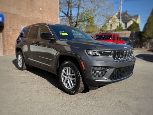New 2026 Jeep Grand Cherokee Laredo AWD/4WD image 3