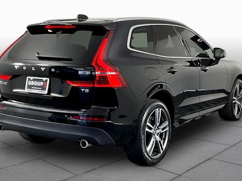 Used 2020 Volvo XC60 T5 Momentum w/ Premium Package image 13