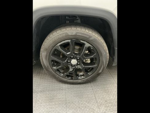 Used 2022 Jeep Compass Latitude AWD/4WD image 38