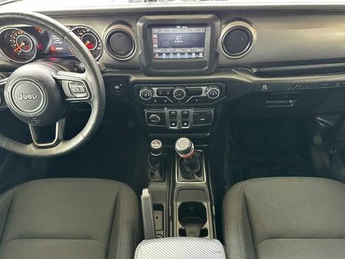 Used 2019 Jeep Wrangler Sport AWD/4WD image 13