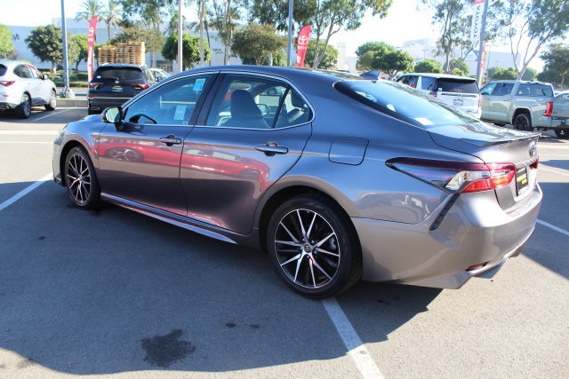Certified 2023 Toyota Camry SE FWD image 8