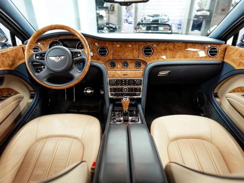 Used 2011 Bentley Mulsanne RWD image 12