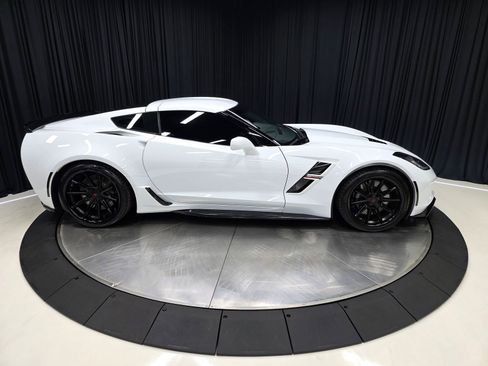 Used 2019 Chevrolet Corvette Grand Sport RWD image 13