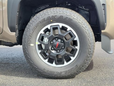 New 2026 Toyota Tacoma TRD Off-Road AWD/4WD image 5