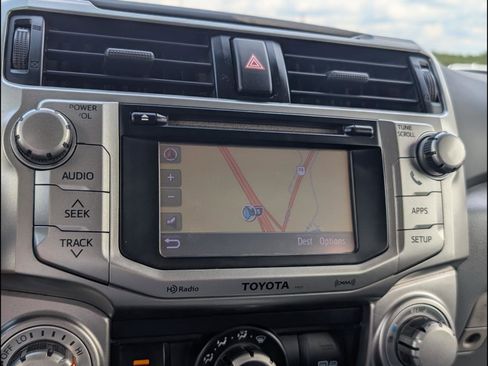 Used 2012 Toyota 4Runner SR5 w/ Premium Pkg w/3rd Row Seat AWD/4WD image 12