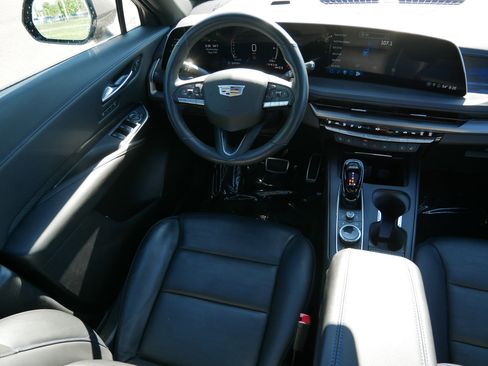 Used 2024 Cadillac XT4 Sport AWD/4WD image 8