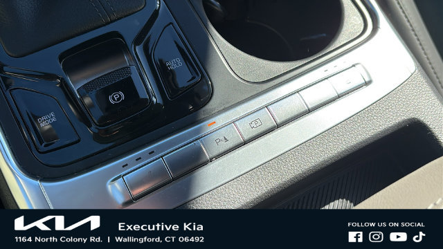 Used 2026 Kia Carnival EX FWD image 17