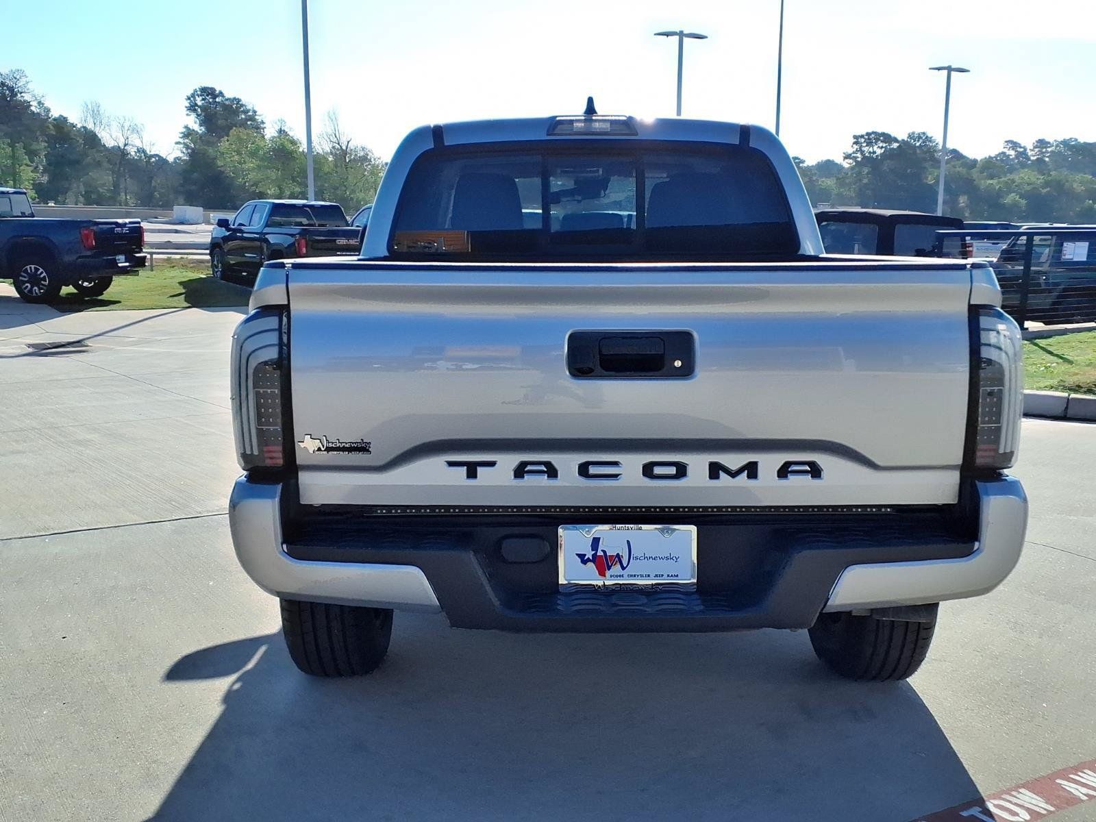 Used 2020 Toyota Tacoma SR w/ SR Convenience Package RWD image 7
